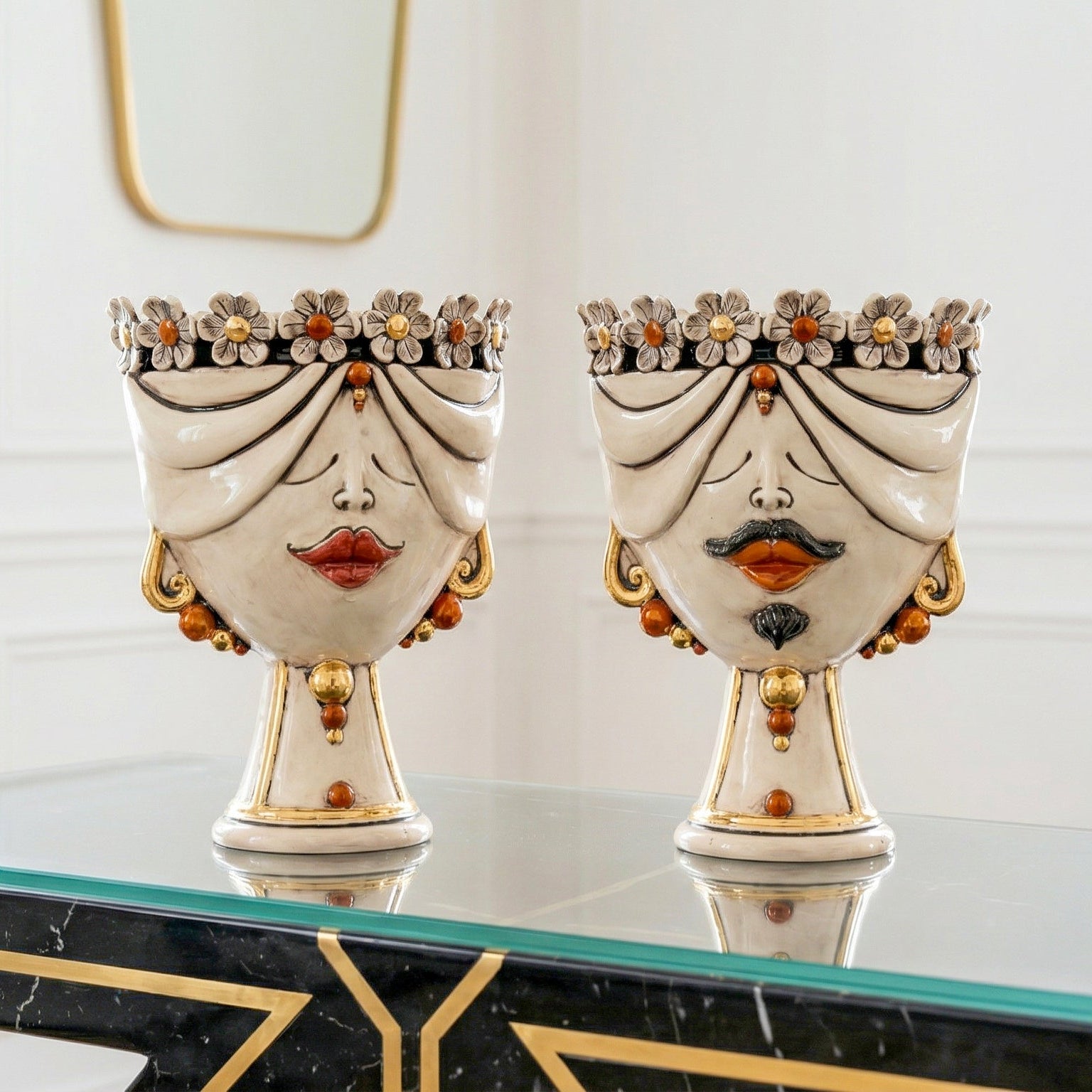 Testa Zahira con Fiori, Donna, Madreperla Antichizzato Oro e Lustri, oro zecchino. Ceramica siciliana di Caltagirone, Sofia
