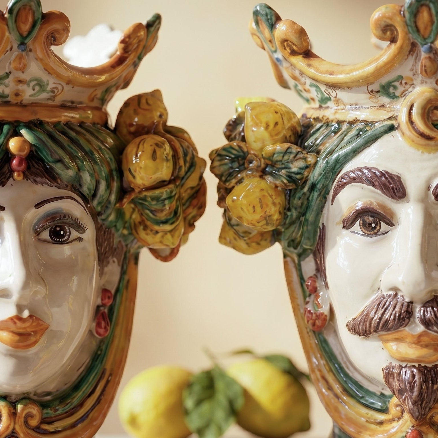 Testa di Moro con Limoni, Verde e Arancio, corona. Ceramiche Sofia, Caltagirone