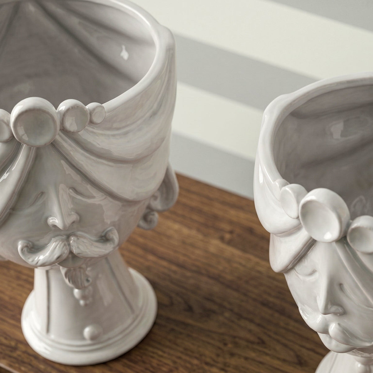 Testa Zahira h 30 cm - Uomo, White Line | Ceramica Caltagirone