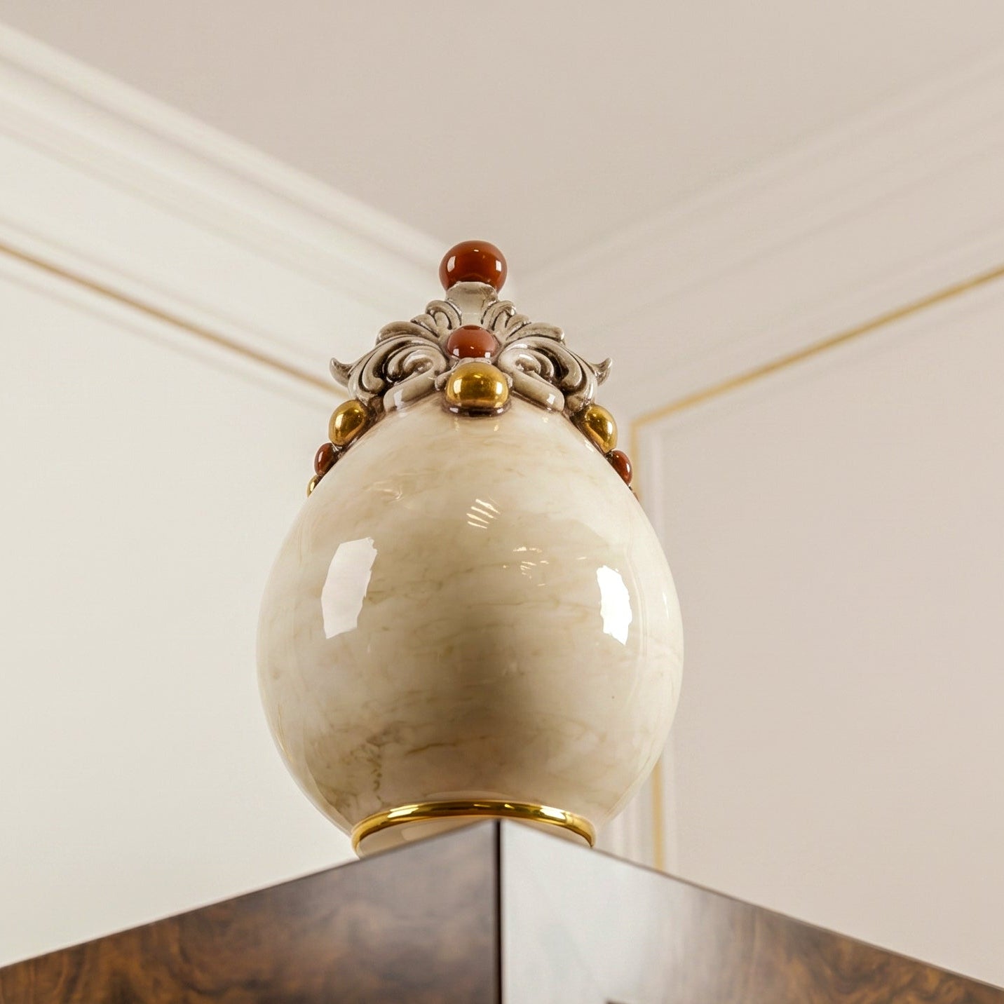 Uovo Decorativo, Madreperla Oro e Lustri. Ceramiche Sofia, Caltagirone