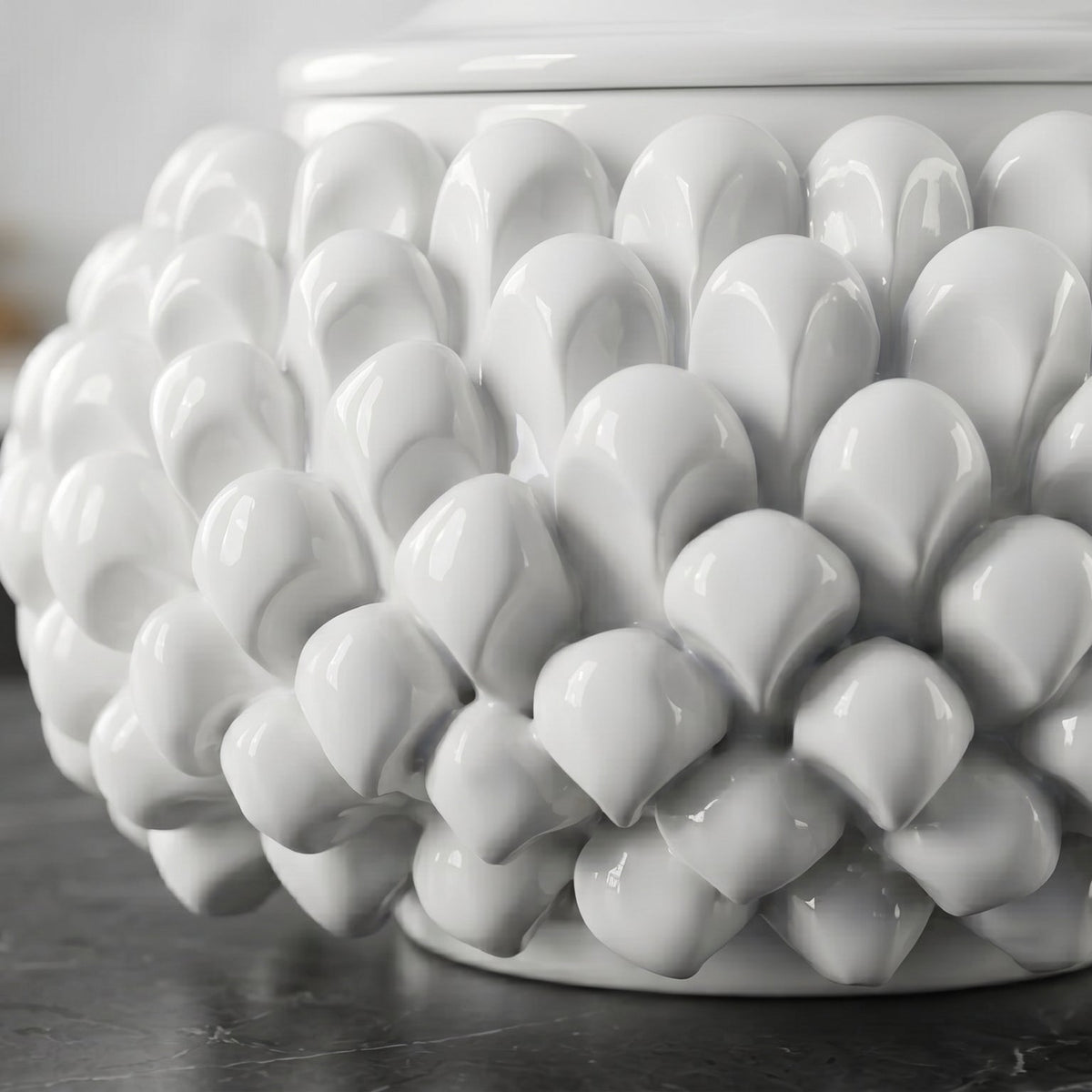 Biscottiera a Pigna, White Line, scaglie, coperchio. Ceramiche Sofia, Caltagirone
