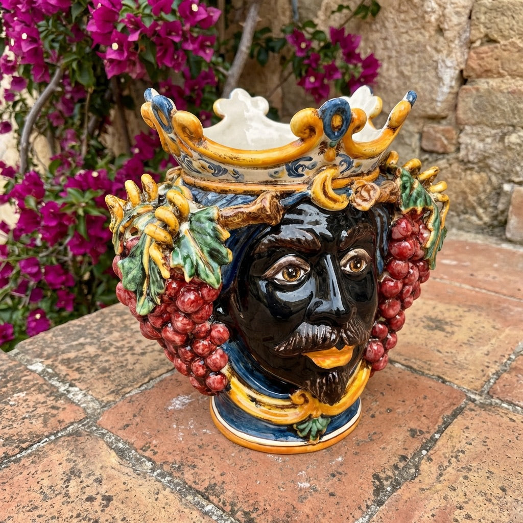 Testa di Moro con Uva, Maschio Moro, Blu e Arancio. Ceramiche Sofia, Caltagirone
