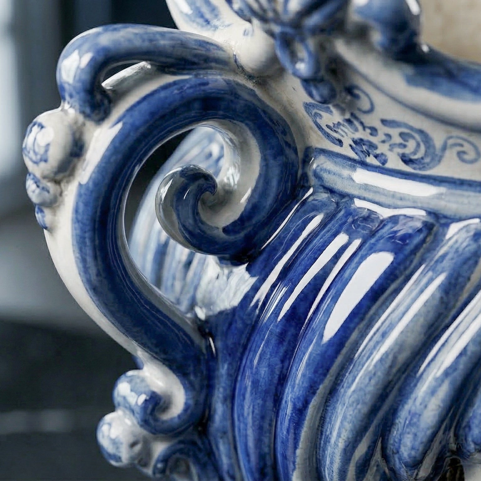 Testa di Moro a Candeliere, Donna, Mono Blu. Ceramiche Sofia, Caltagirone