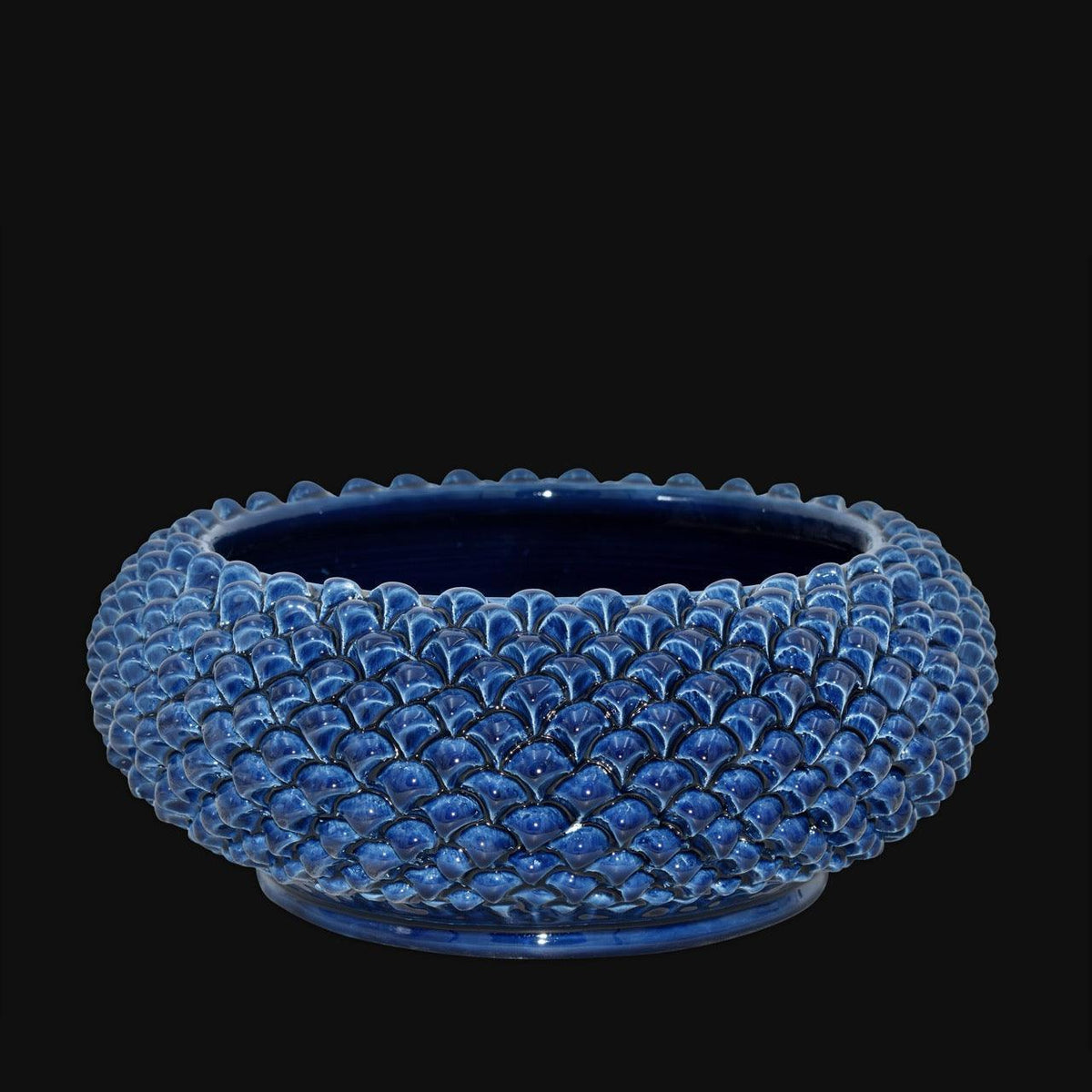 Centrotavola a Pigna, Blu Intenso, decoro a scaglie. Ceramiche Sofia, Caltagirone