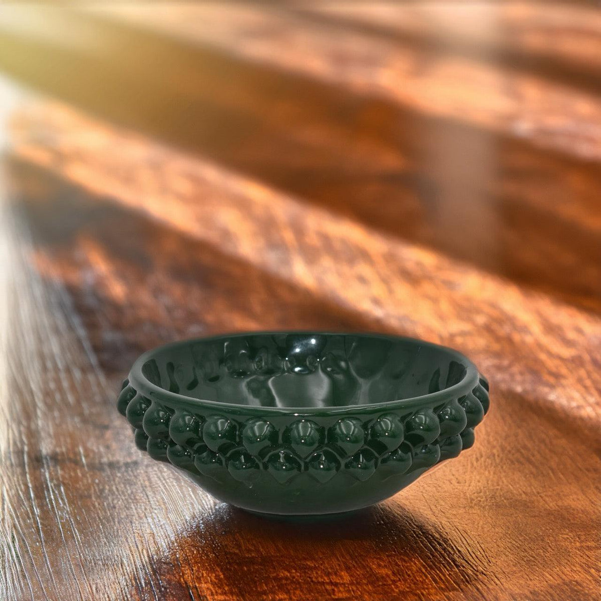 Ciotola a Pigna, Verde Antico. Ceramica siciliana di Caltagirone, Sofia