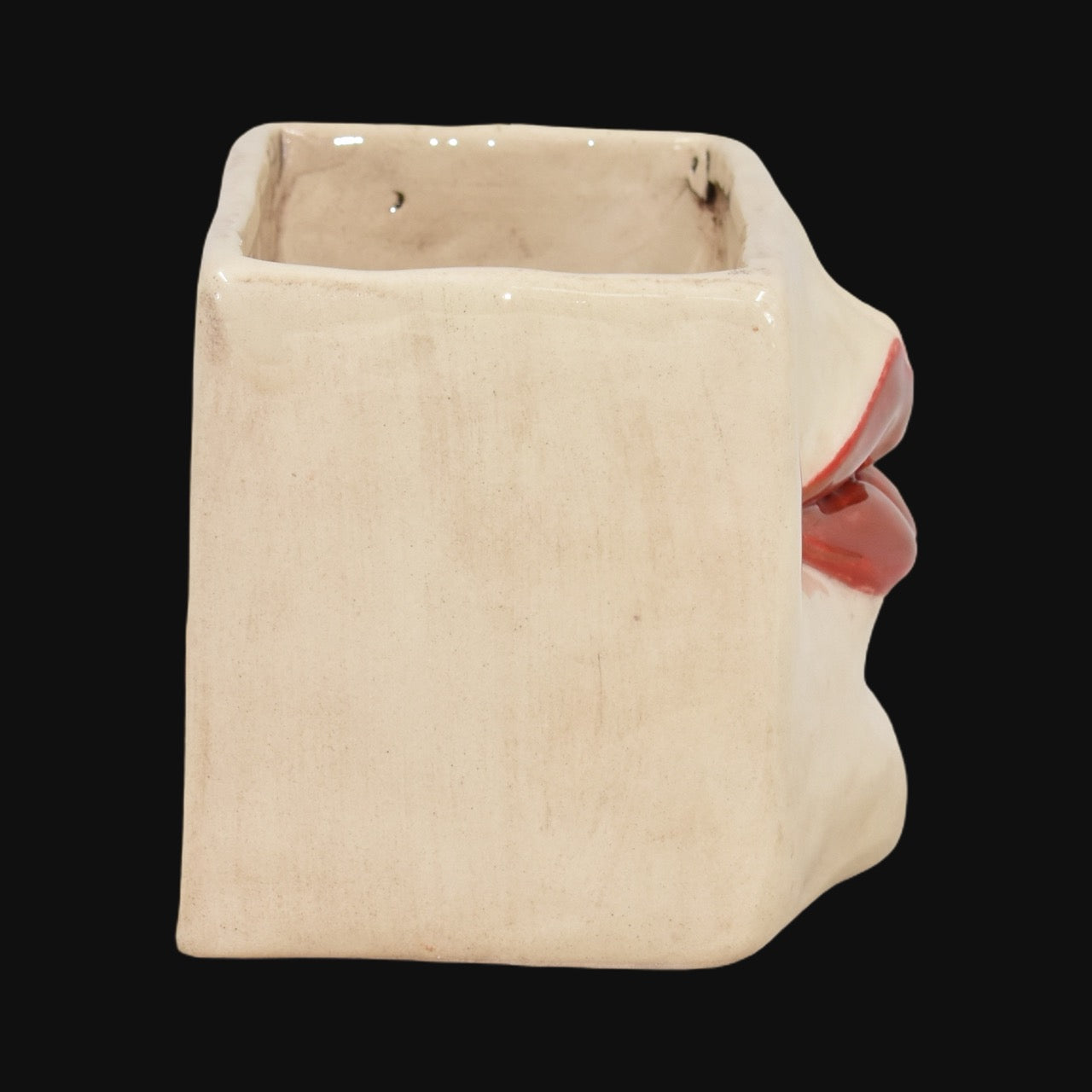 Scatola con Espressione, Madreperla Antichizzata con Dettagli Oro, labbra, coperchio. Ceramiche Sofia, Caltagirone