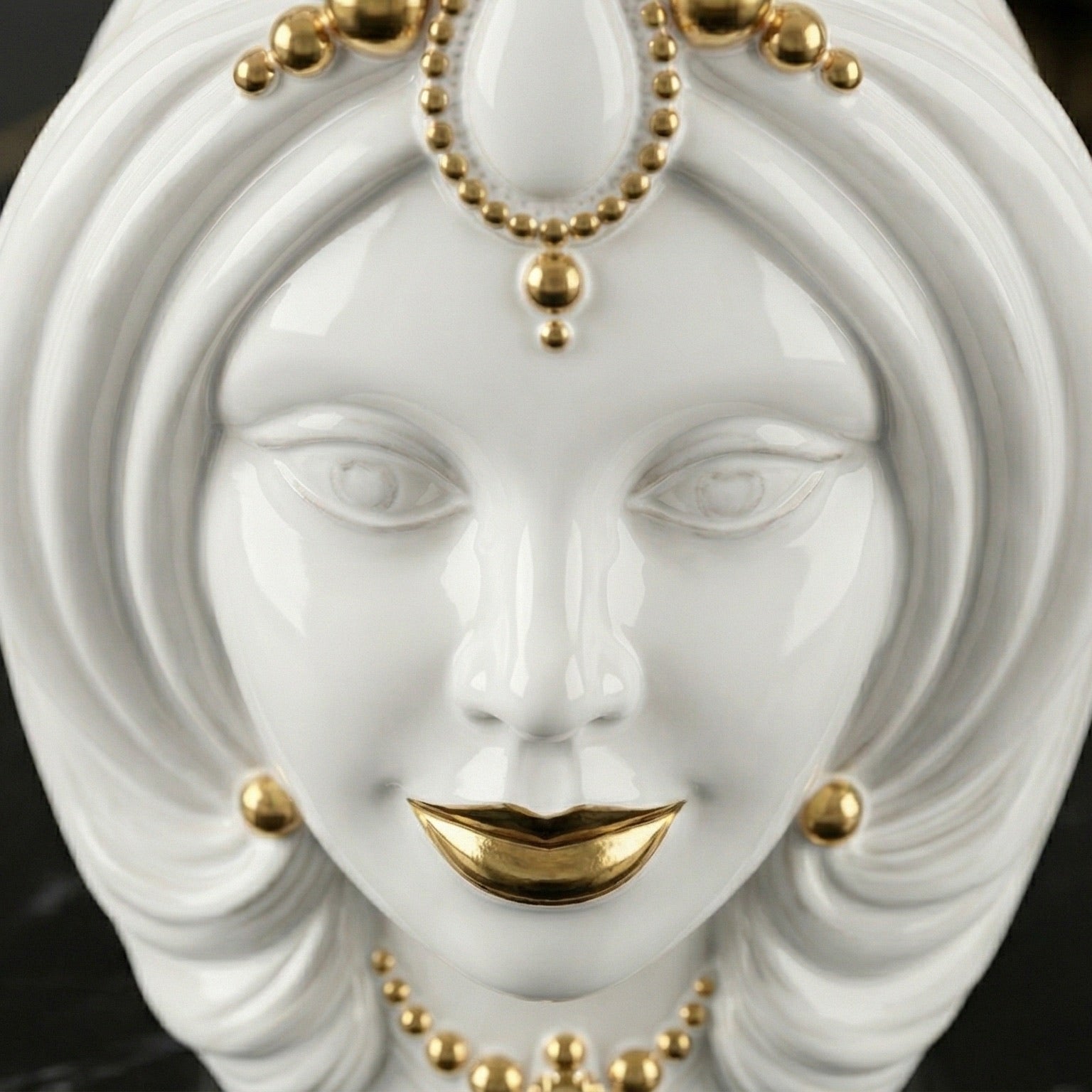 Testa di Moro, Donna, volto, labbra. Ceramica siciliana di Caltagirone, Sofia