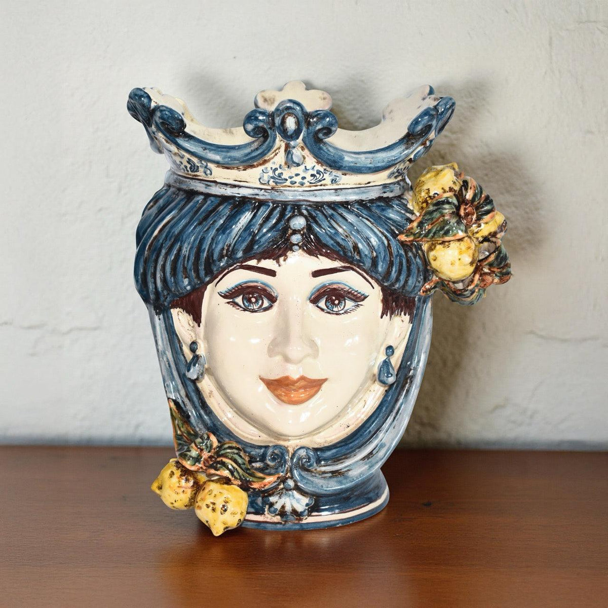 Testa h 25 con limoni mono blu femmina - Ceramiche di Caltagirone Sofia