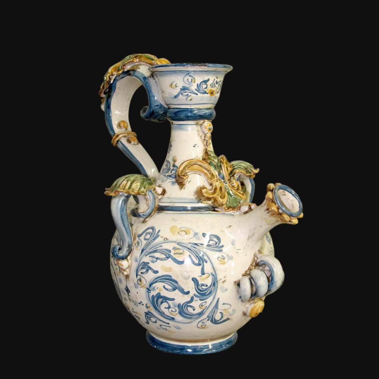 Versatoio a Collo Alto, Plastico Sofia, Tricolore, motivi blu e dorati. Ceramica di Caltagirone