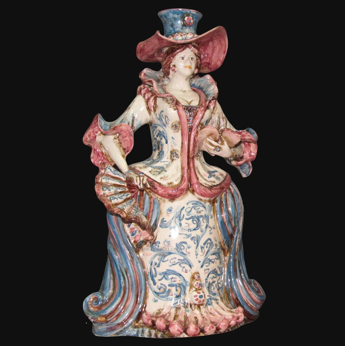 Ceramiche di Caltagirone fatti a mano: statua donna in abito barocco con cappello, colori vivaci