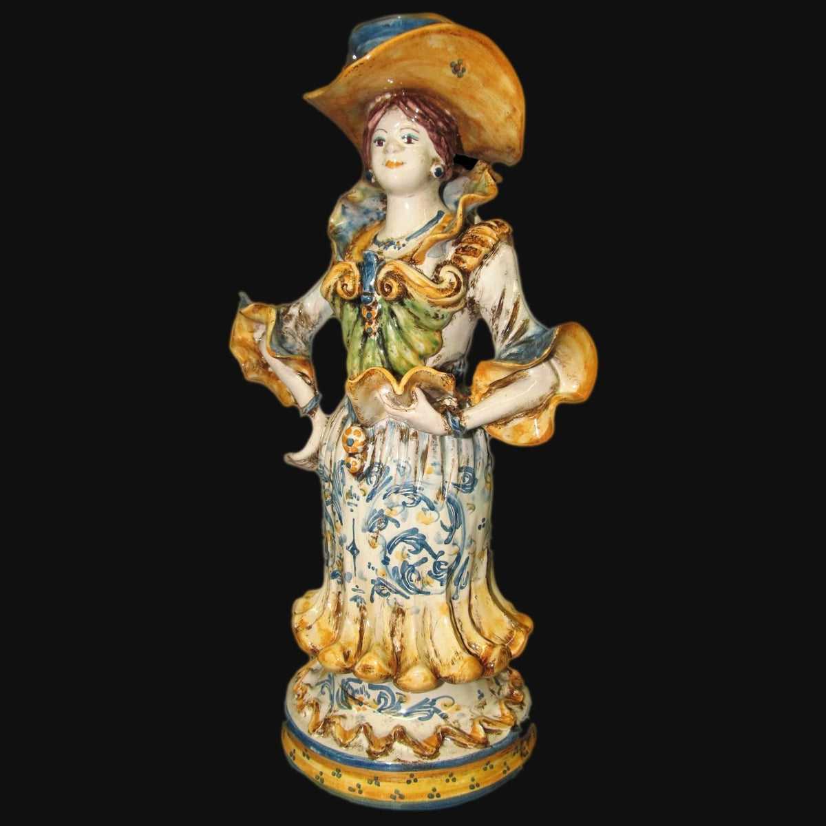 Ceramica di Caltagirone fatta a mano, statuetta donna con cappello e abito colorato