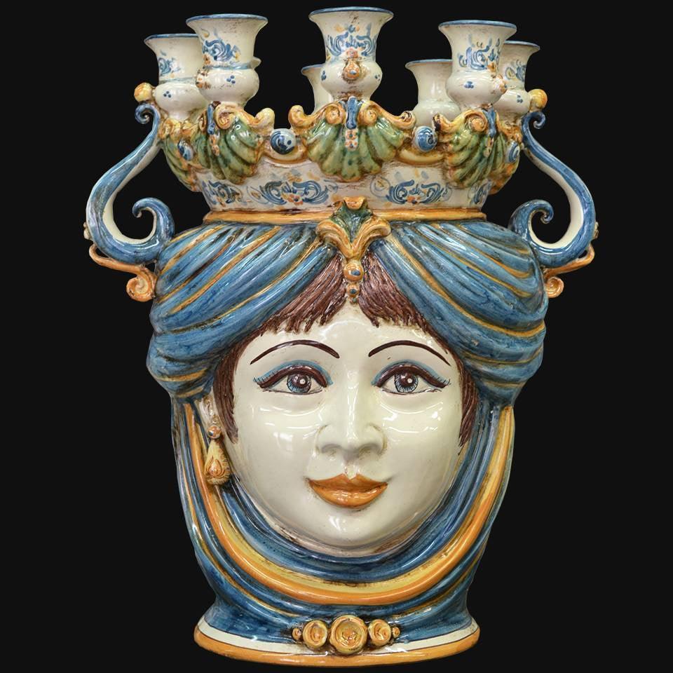 Ceramiche di Caltagirone fatti a mano: candelabro testa femminile con corona, blu e oro, arte siciliana