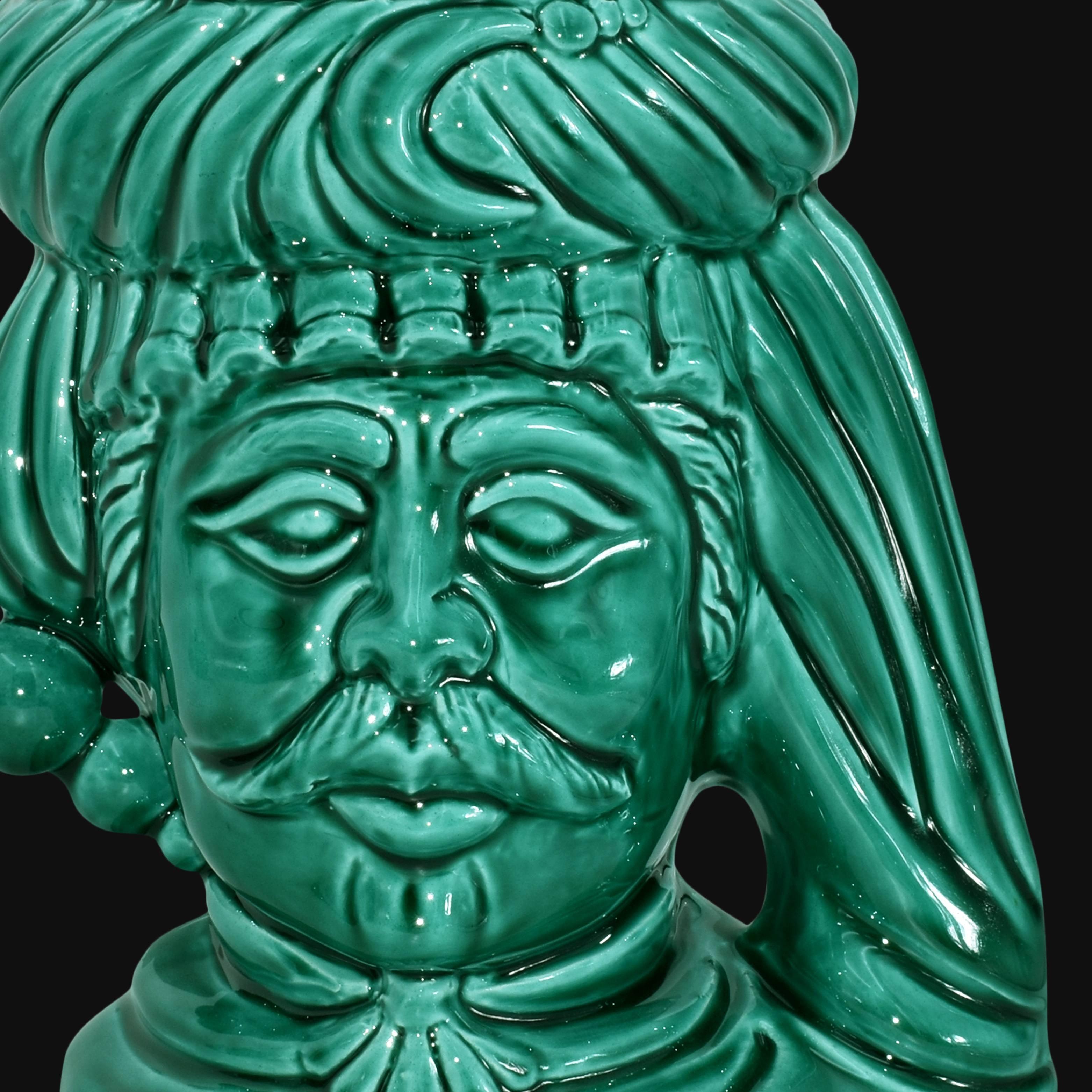 Testa di Moro, Maschio, Verde Smeraldo, dettagli scolpiti e finitura lucida. Ceramiche Sofia, Caltagirone