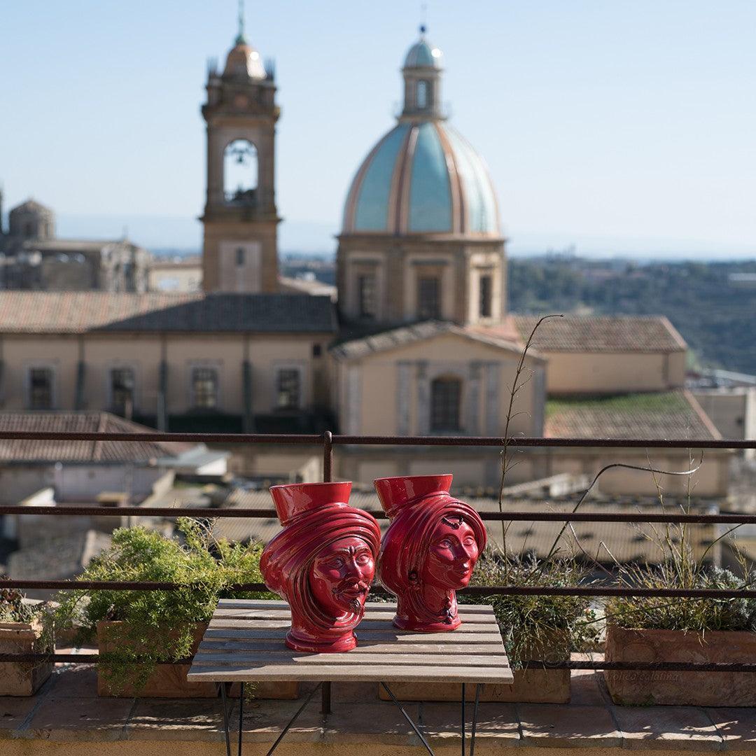 Testa di Moro, Uomo, Rosso Fuoco. Ceramica siciliana di Caltagirone, Sofia