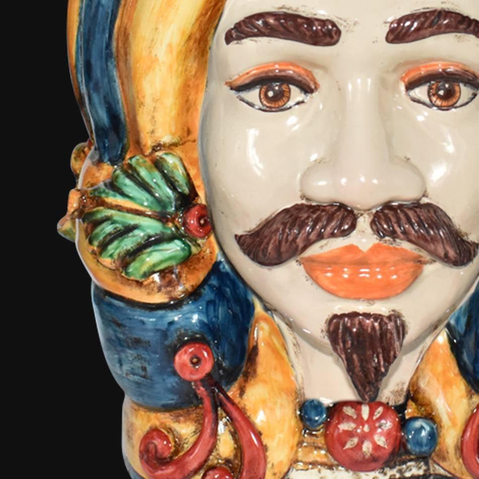 Testa di Moro con Turbante, Maschio Bianco, Blu e Arancio. Ceramica siciliana di Caltagirone, Sofia